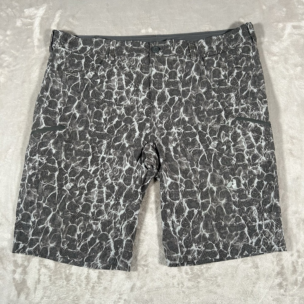 New Eddie Bauer First Ascent Mount Rainier Shorts Mens 44 Gray Marble AOP Nylon